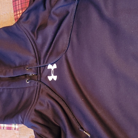 Under Armour Hoodie - Picture 3 of 4